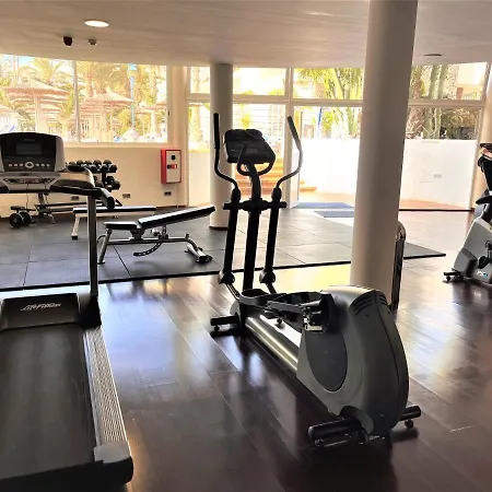 מלון Vik San Antonio 4*