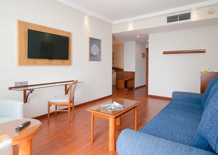 Hotel Vik San Antonio 4*