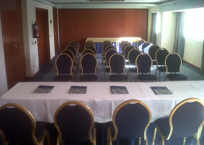 Vik San Antonio Hotel 4*