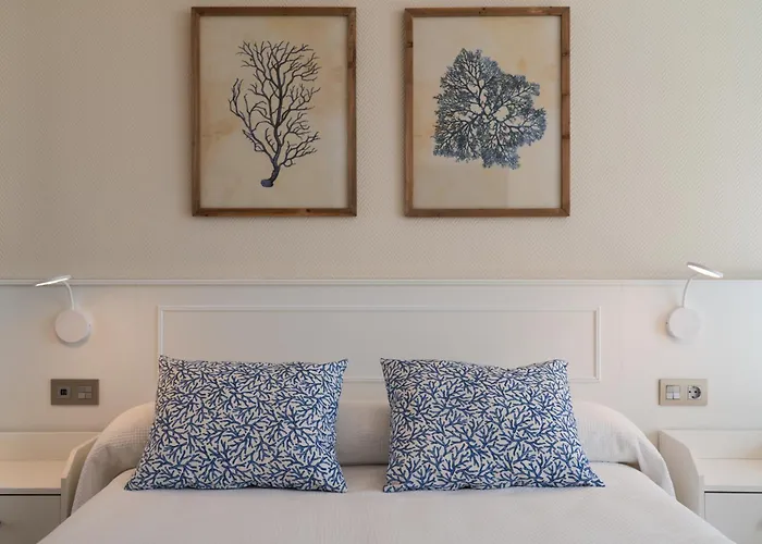 Vik San Antonio فندق 4*