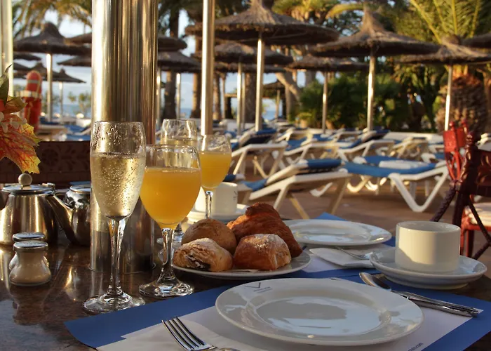 فندق Vik San Antonio 4*