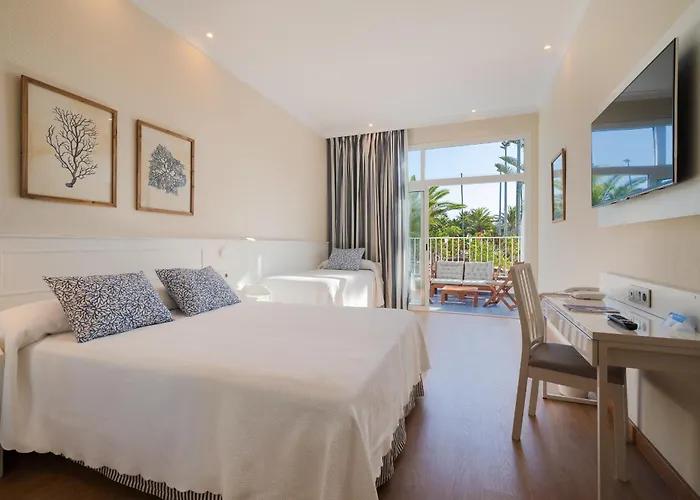 Vik San Antonio فندق 4*