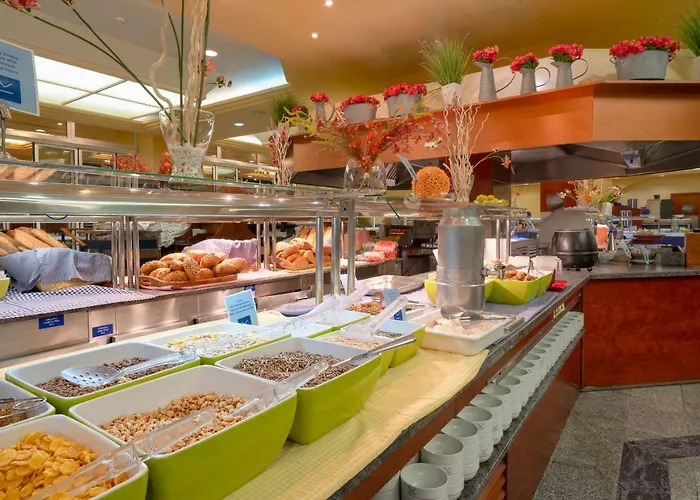 فندق Vik San Antonio 4*